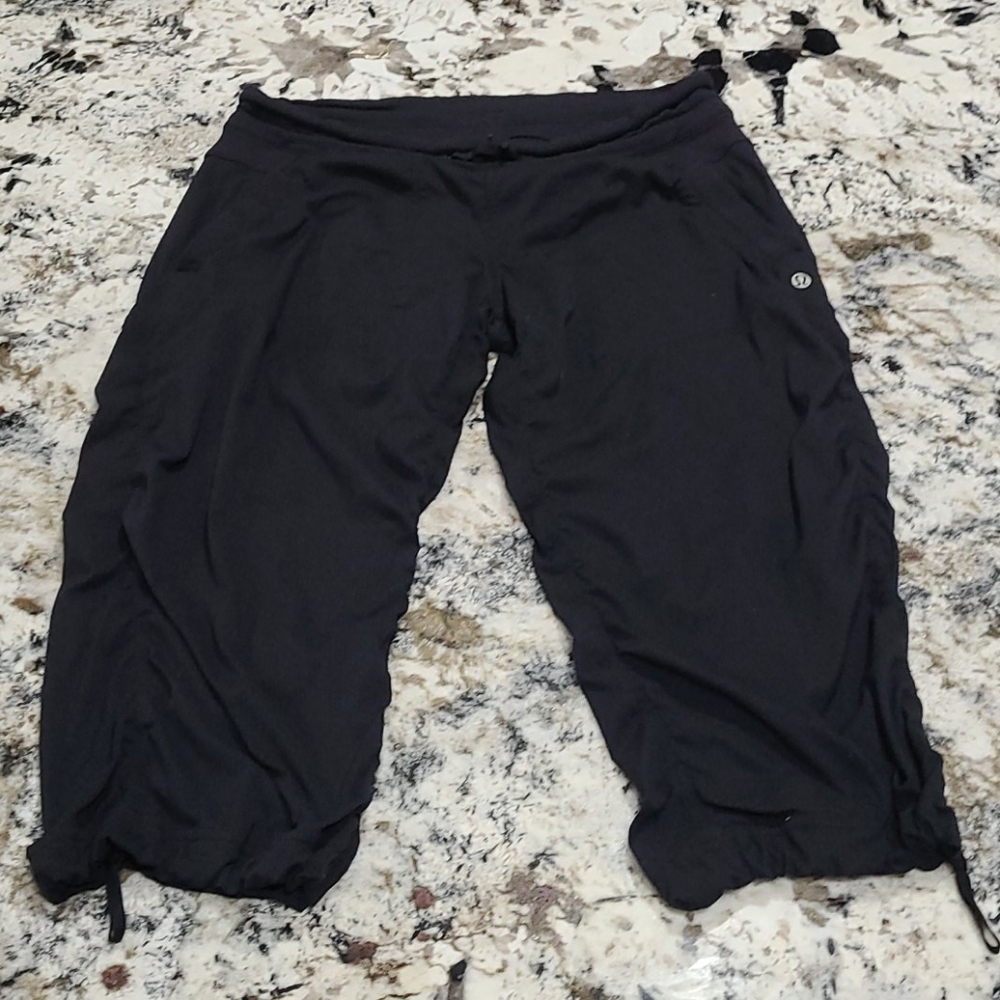 Lululemon cropped Studio pant